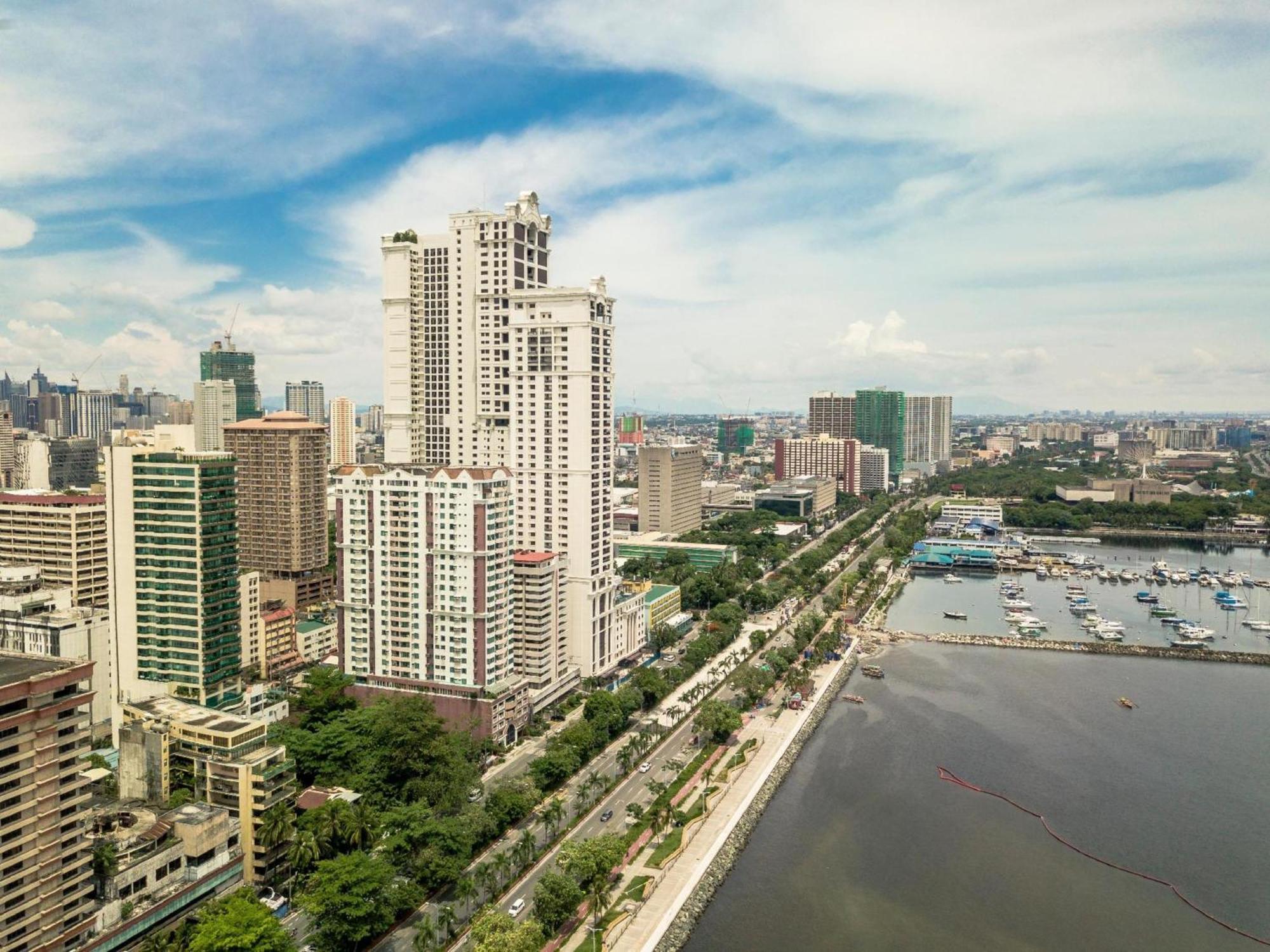 Loveness Apartelle Pasay Exterior photo